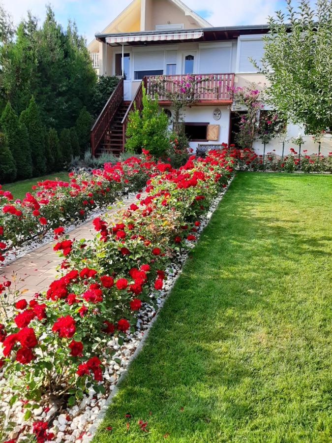 Rozsakert Vendeghaz Bed & Breakfast Szigliget Dış mekan fotoğraf