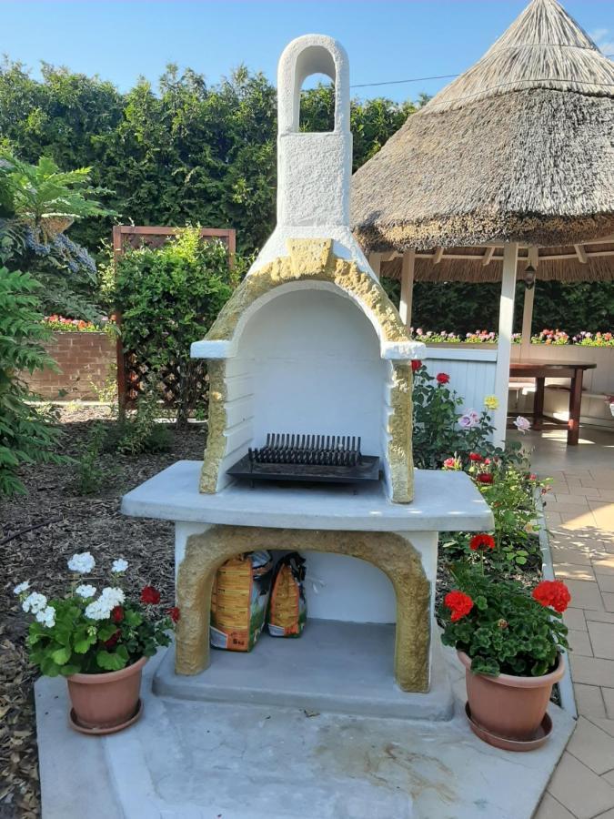 Rozsakert Vendeghaz Bed & Breakfast Szigliget Dış mekan fotoğraf
