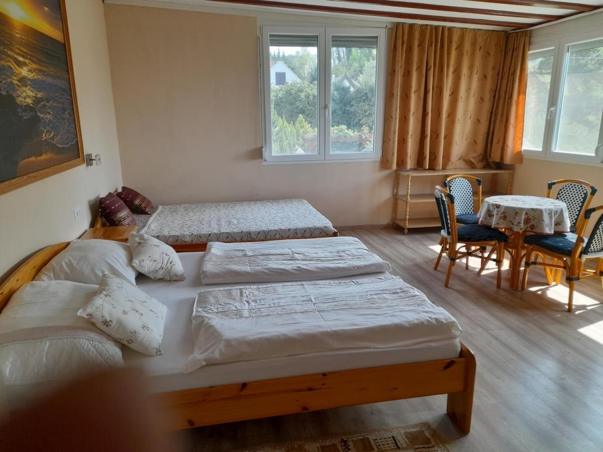 Rozsakert Vendeghaz Bed & Breakfast Szigliget Dış mekan fotoğraf