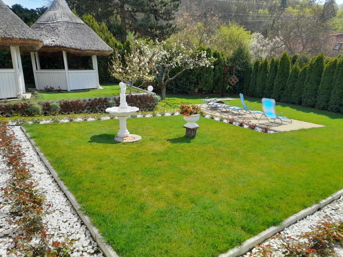 Rozsakert Vendeghaz Bed & Breakfast Szigliget Dış mekan fotoğraf