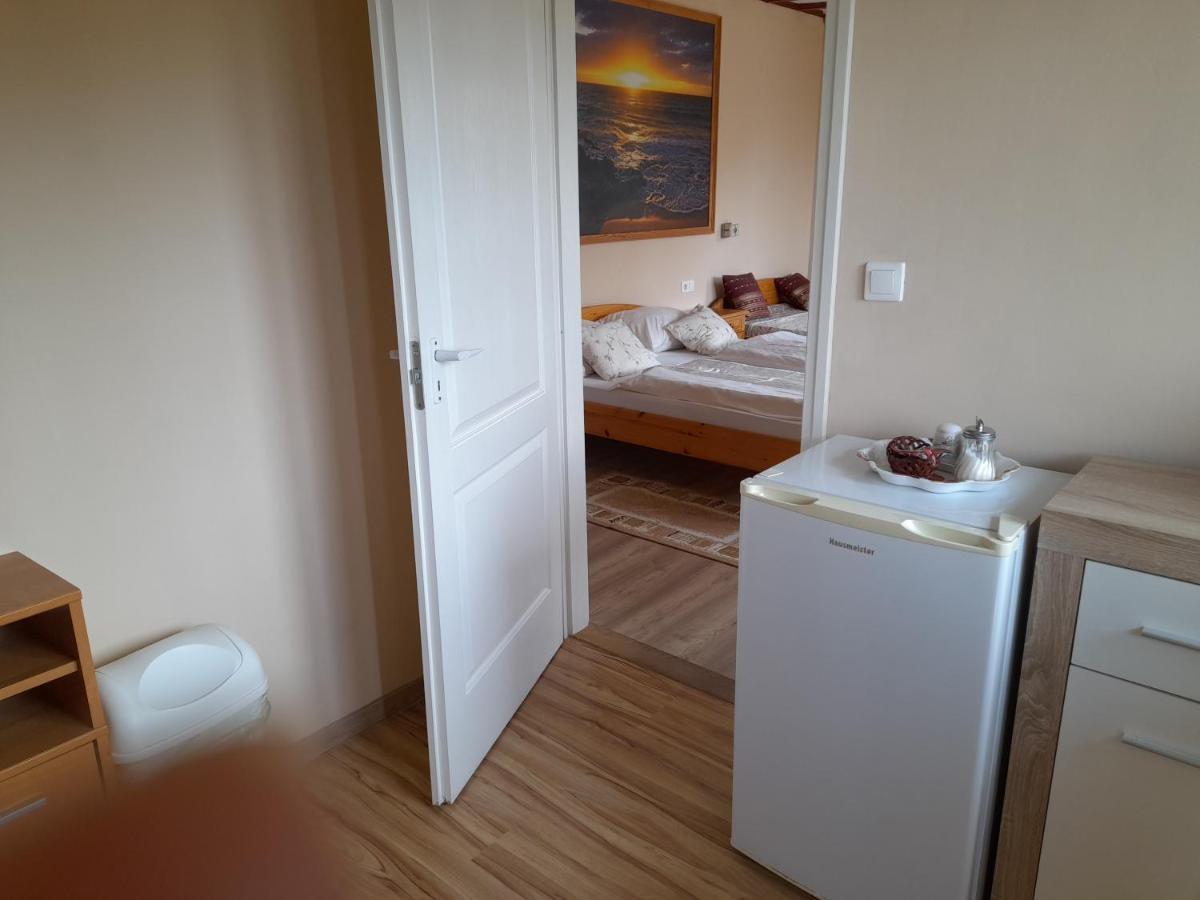 Rozsakert Vendeghaz Bed & Breakfast Szigliget Dış mekan fotoğraf